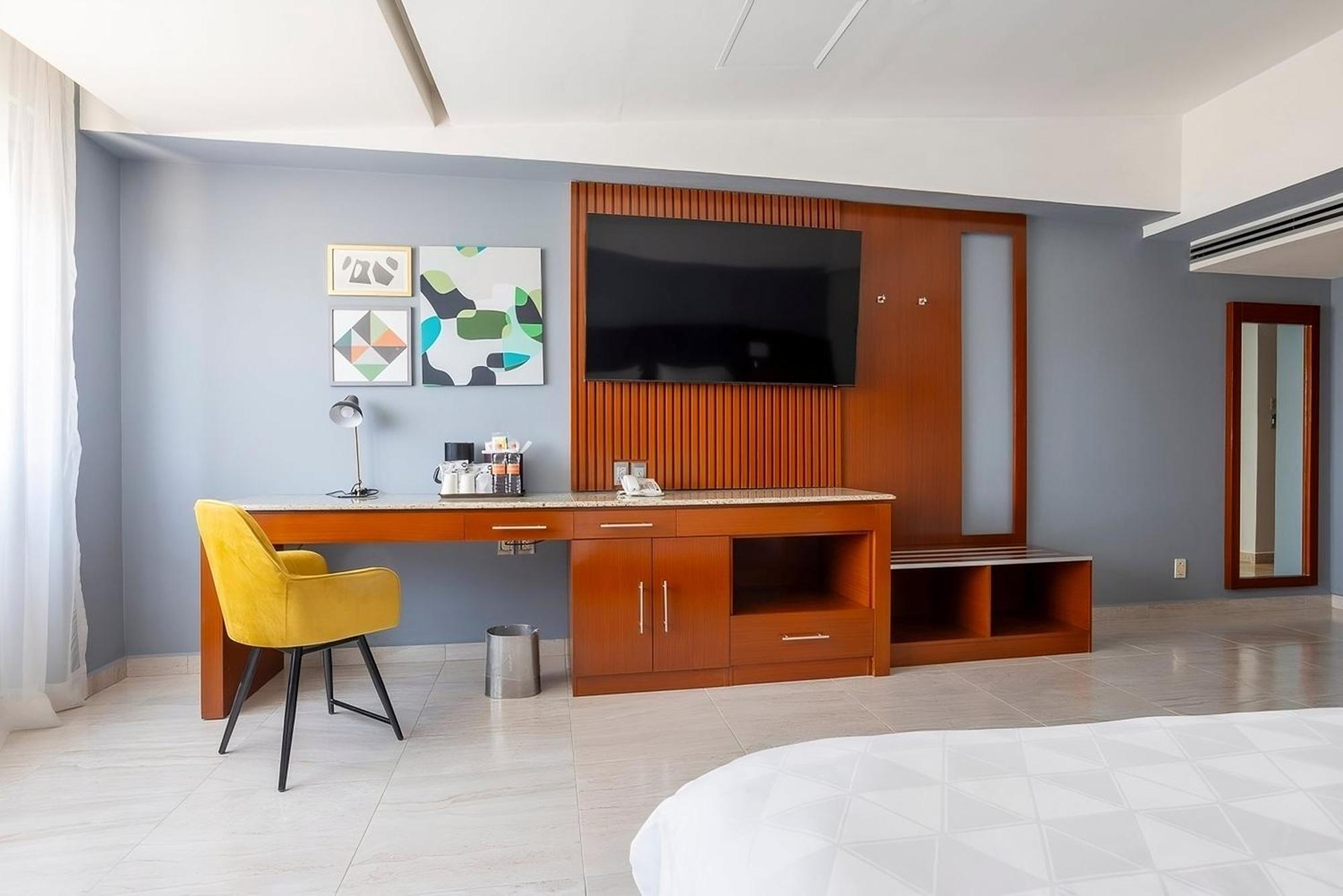 Holiday Inn Puebla Finsa By Ihg Екстер'єр фото