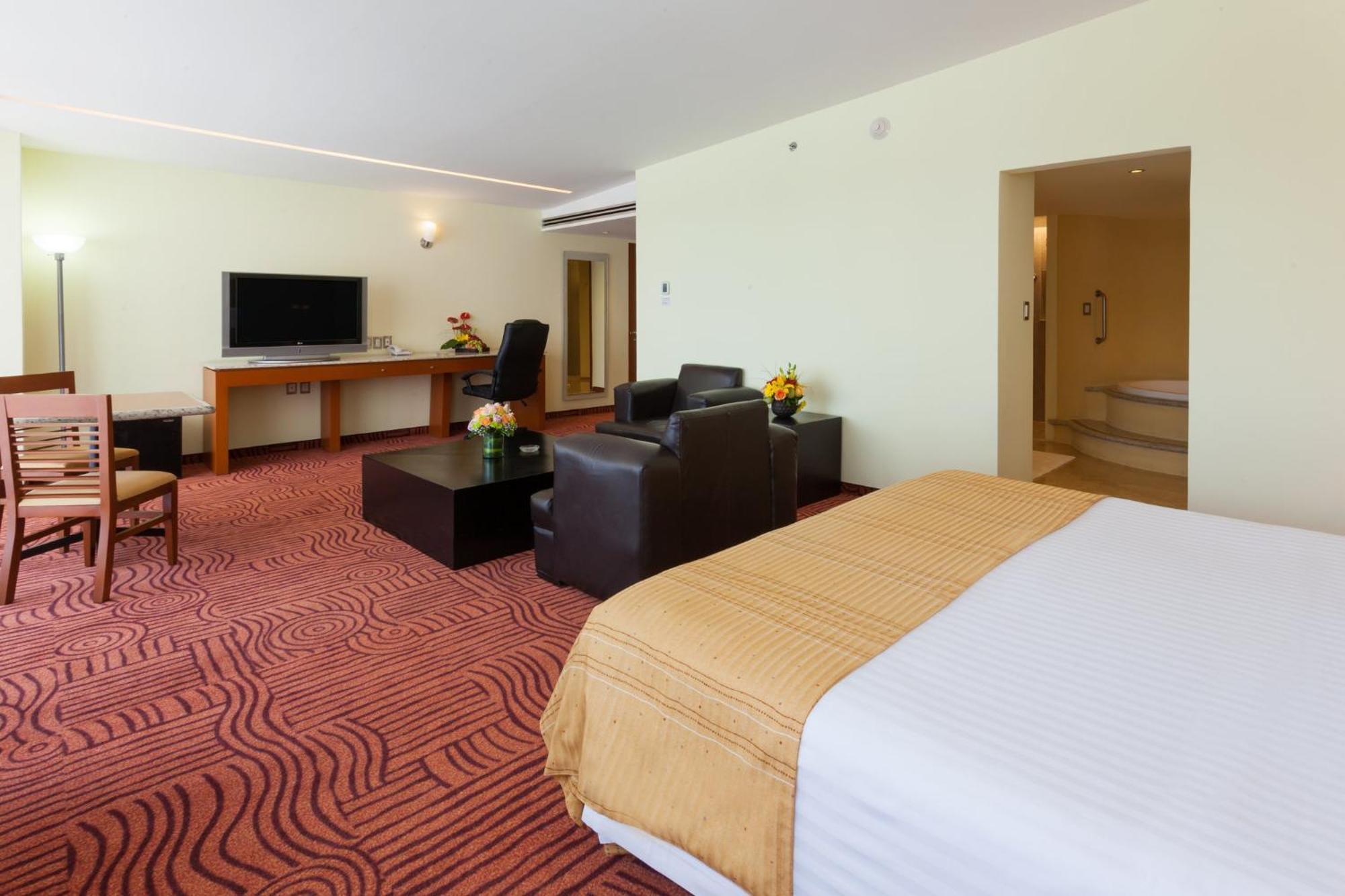 Holiday Inn Puebla Finsa By Ihg Екстер'єр фото