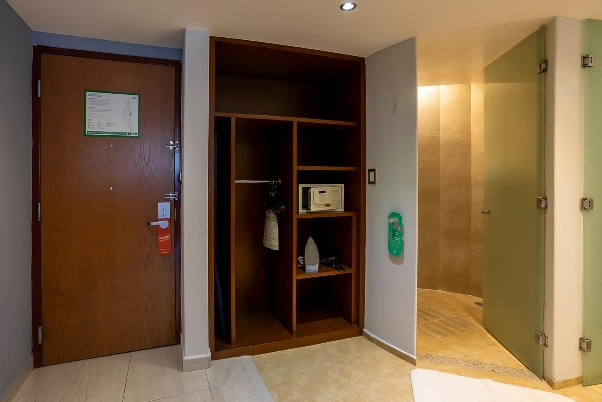 Holiday Inn Puebla Finsa By Ihg Екстер'єр фото