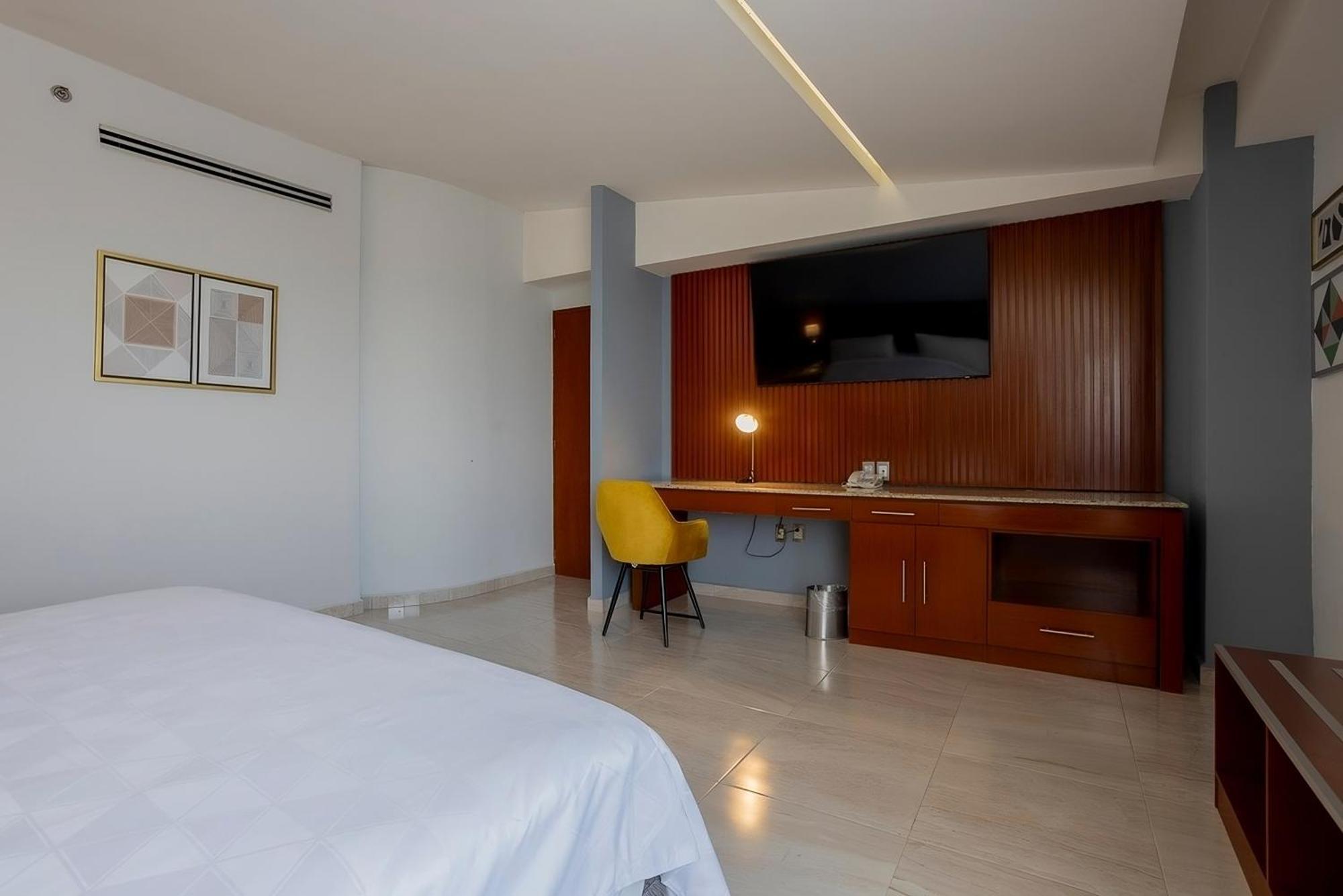 Holiday Inn Puebla Finsa By Ihg Екстер'єр фото
