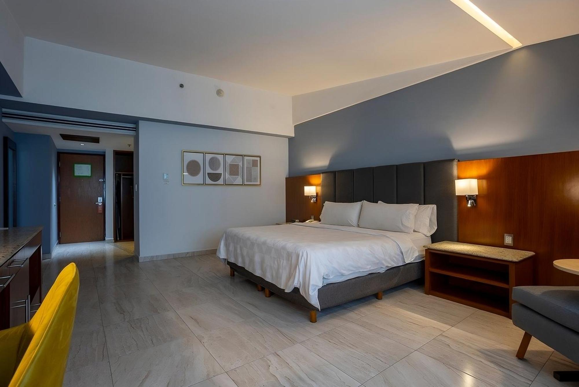 Holiday Inn Puebla Finsa By Ihg Екстер'єр фото