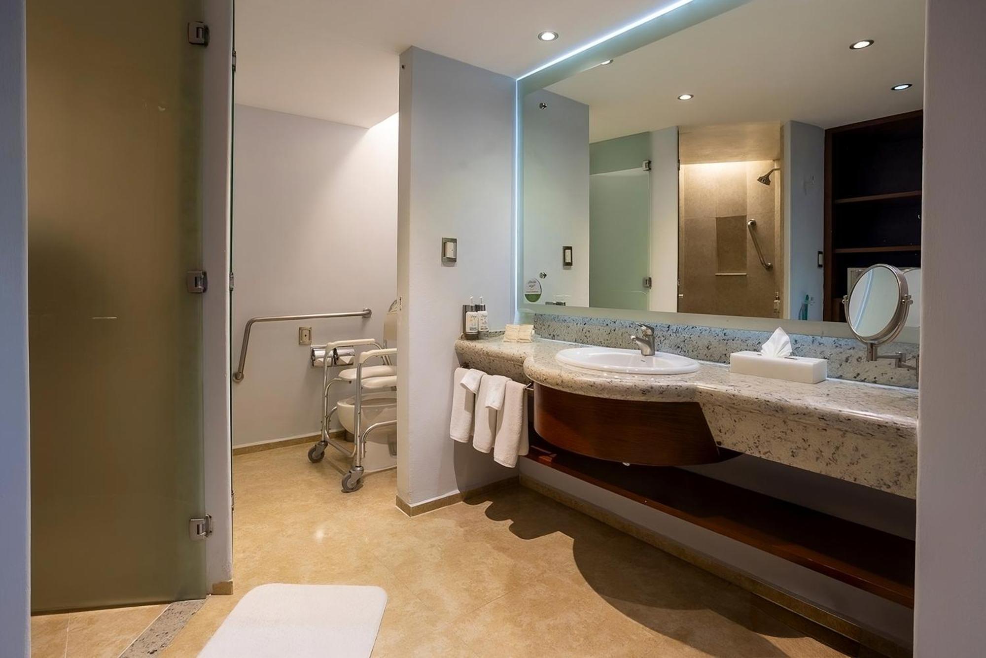 Holiday Inn Puebla Finsa By Ihg Екстер'єр фото