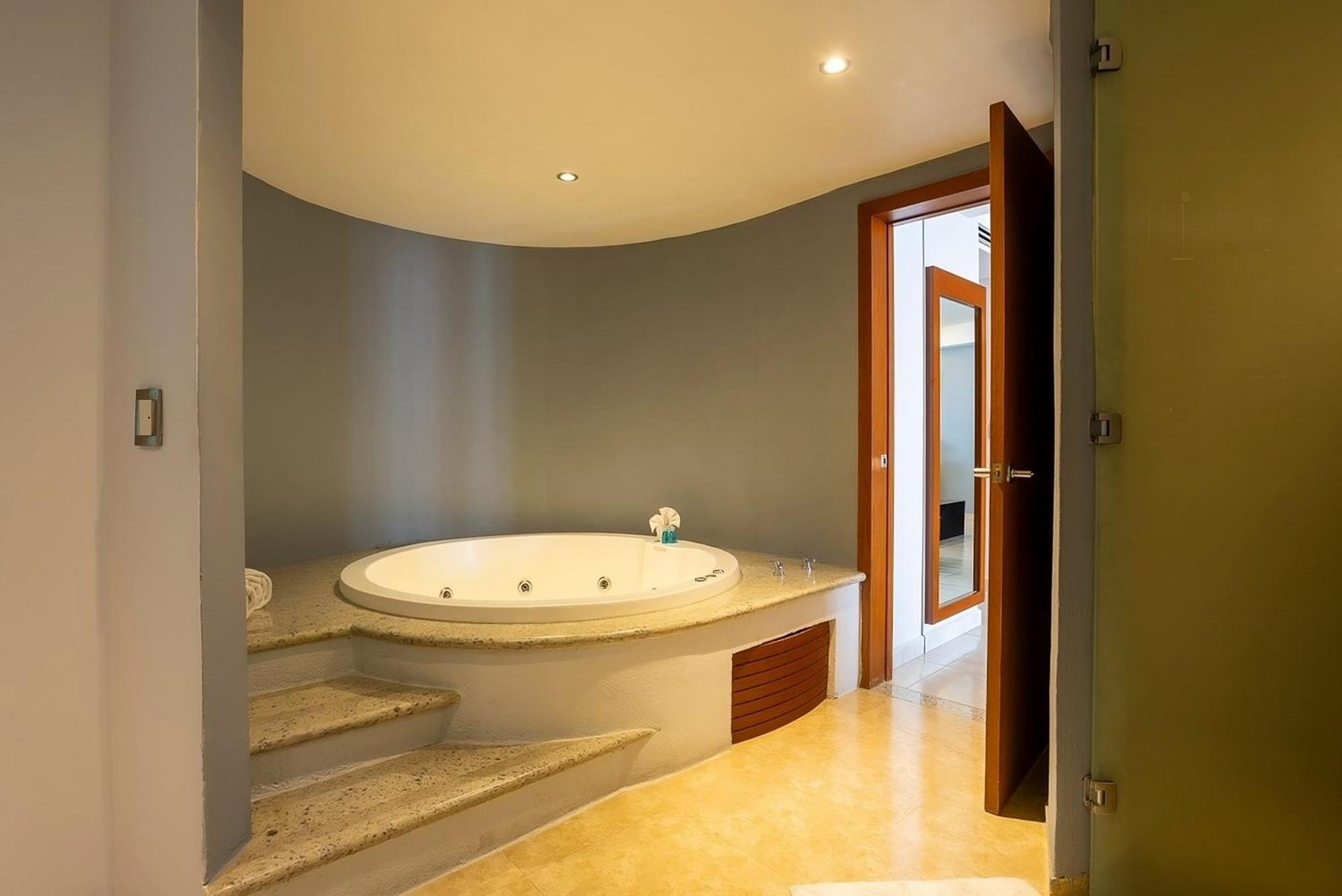 Holiday Inn Puebla Finsa By Ihg Екстер'єр фото