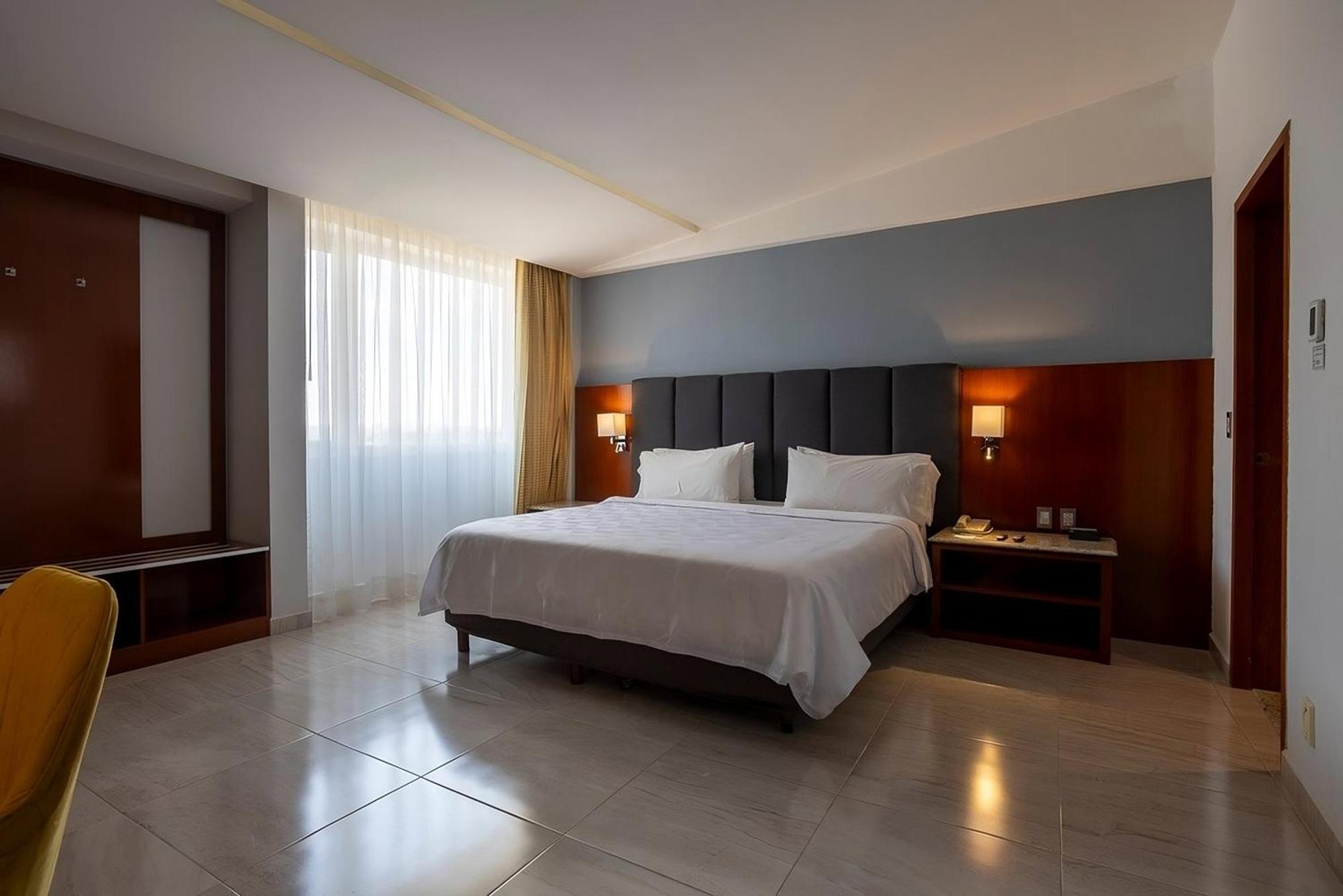 Holiday Inn Puebla Finsa By Ihg Екстер'єр фото